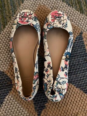 Tory Burch White Floral Leather Ballet Flats with Pink & Blue Accents